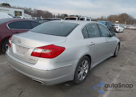 2012 Hyundai Genesis 3.8 z USA, uszkodzony, nr VIN KMHGC4DD9CU161353
